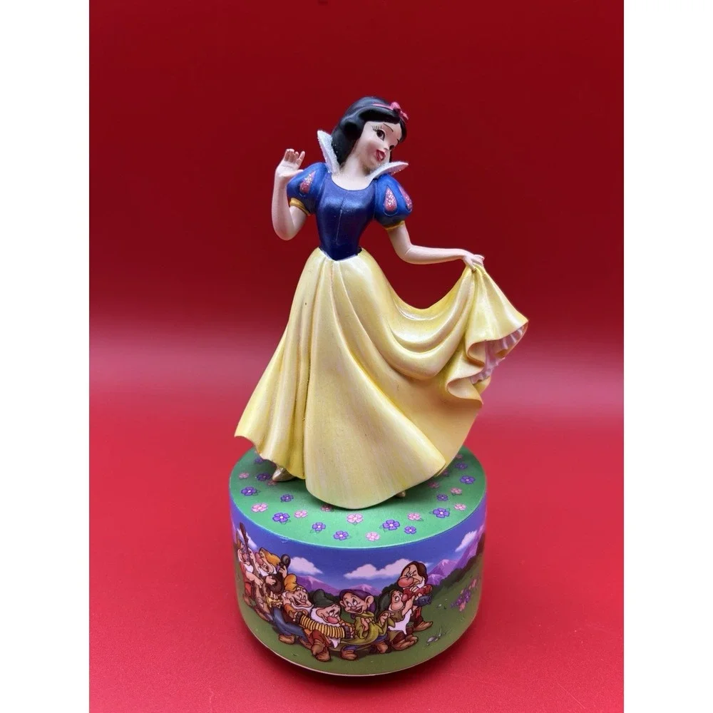 RARE Vintage Snow White Music Box Wooden Figurine Someday My Prince Will Come